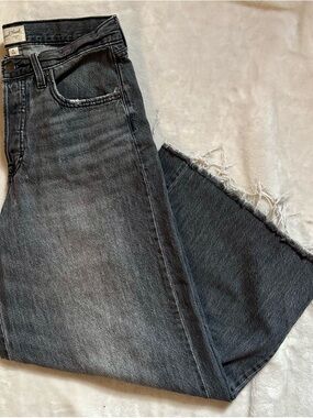 Universal Thread Mid-Rise Super Wide Leg Jeans in Black Wash